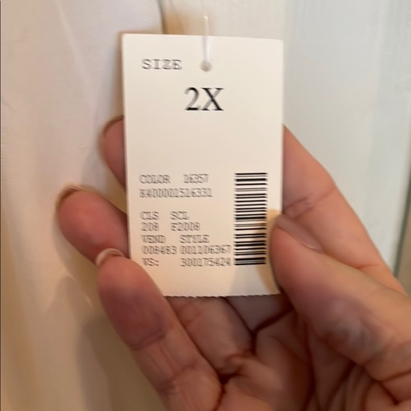 NWT Catherines 2X White Sleeveless Top - Picture 3 of 4